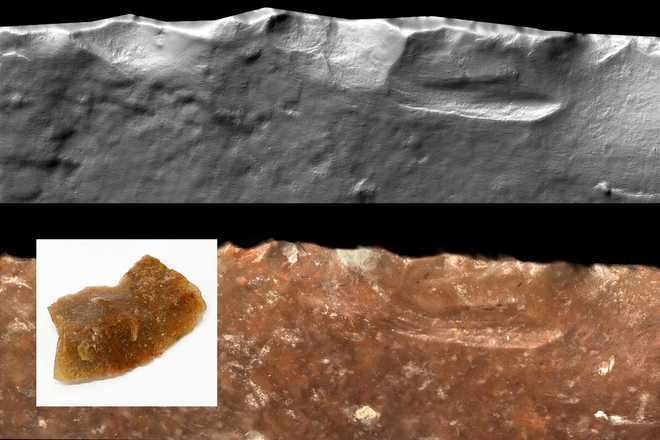 Flint edge without and with texture image